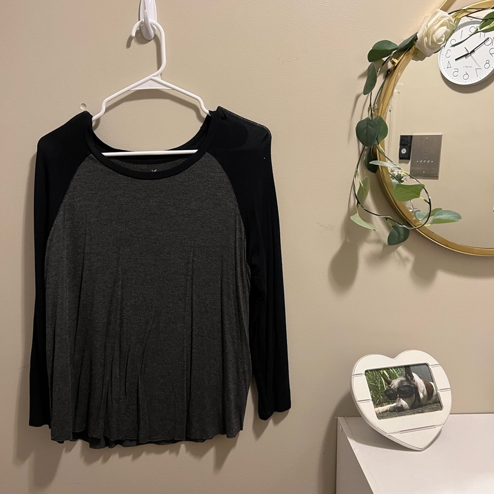 Soft & sexy AE baseball T-shirt